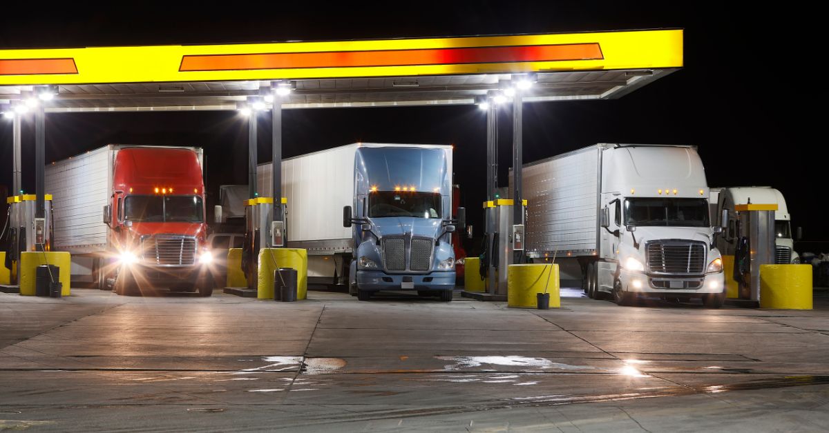 truck drivers fueling up